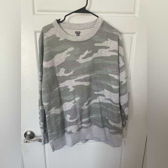 Aerie camouflage oversized crew sweatshirt - Picture 1 of 3